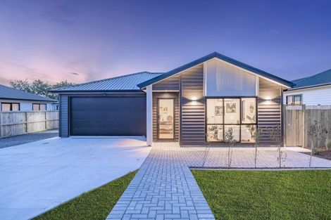 Photo of property in 12 Cutfield Lane, Kumeu, 0810