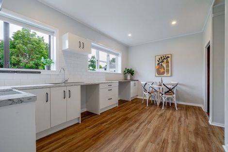 Photo of property in 7a Nathan Place, West End, Palmerston North, 4412