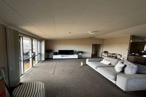 Photo of property in 121 Sunnyside Road, Sunnyvale, Auckland, 0612