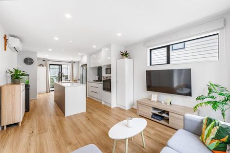 Photo of property in 59d Redwood Drive, Massey, Auckland, 0614