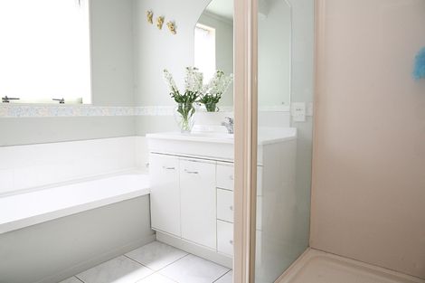 Photo of property in 25l Youngs Road, Papakura, 2110