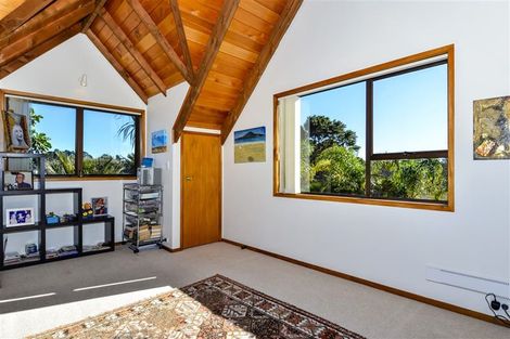 Photo of property in 287 Glenvar Road, Long Bay, Auckland, 0630