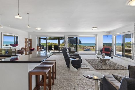 Photo of property in 3/45 Marine Parade, Mount Maunganui, 3116