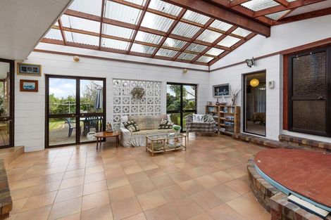 Photo of property in 10 Winara Avenue, Waikanae, 5036