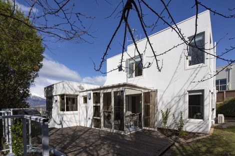 Photo of property in 11 Peregrine Place, Queenstown, 9300