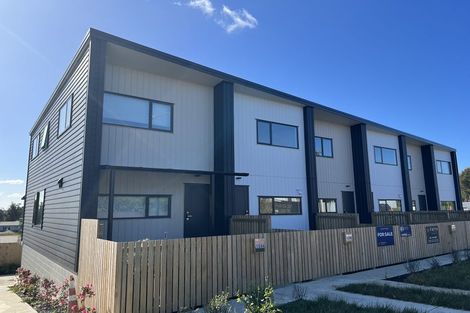 Photo of property in 150c Chivalry Road, Glenfield, Auckland, 0629