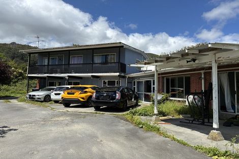 Photo of property in 341 Stokes Valley Road, Stokes Valley, Lower Hutt, 5019