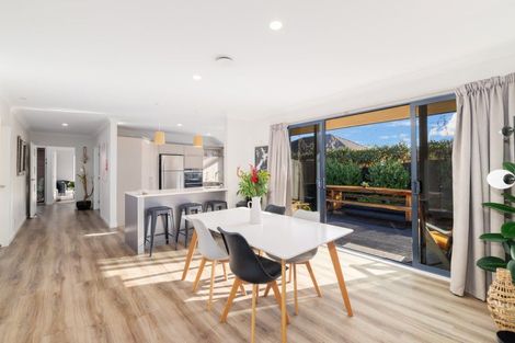 Photo of property in 24 Foresters Crescent, Parklands, Christchurch, 8083