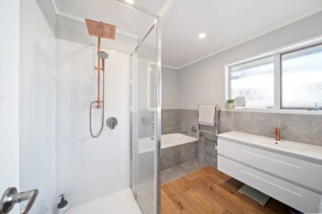 Photo of property in 8 Lorna Place, Brookfield, Tauranga, 3110