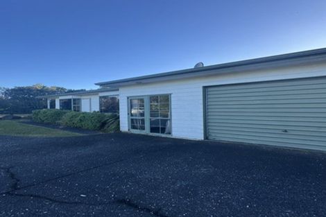 Photo of property in 81 Motu Road, Kumeu, 0891