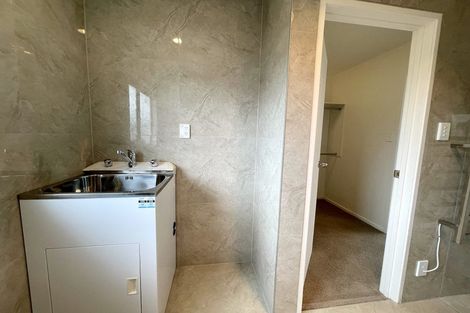 Photo of property in 26 Devon Road, Bucklands Beach, Auckland, 2012