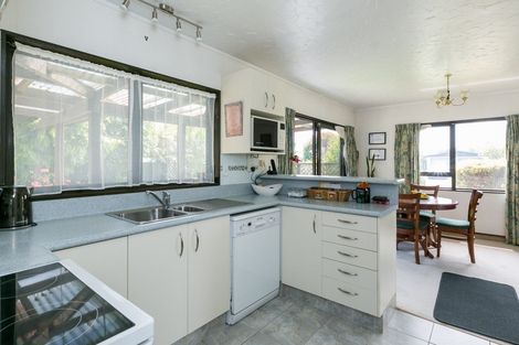 Photo of property in 16 Cardiff Place, Tamatea, Napier, 4112