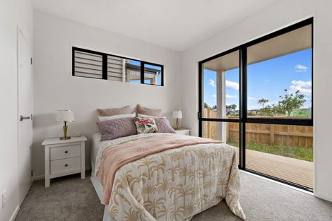 Photo of property in 12 Kapeta Lane, Karaka, 2113