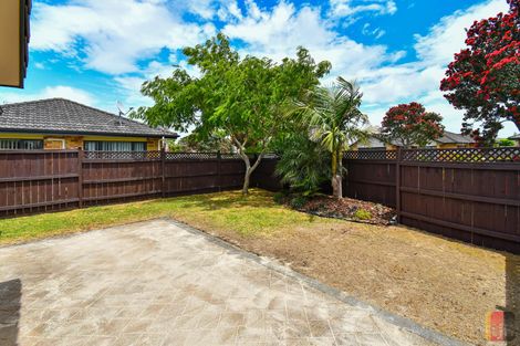 Photo of property in 22 Croftview Road, Wattle Downs, Auckland, 2103