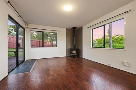 Photo of property in 1/3 Valecrest Place, Bayview, Auckland, 0629