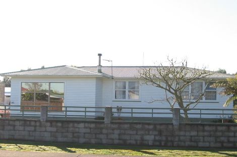 Photo of property in 27 Brightwell Street, Papakura, 2110