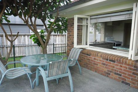 Photo of property in 15 Hattaway Avenue, Bucklands Beach, Auckland, 2012