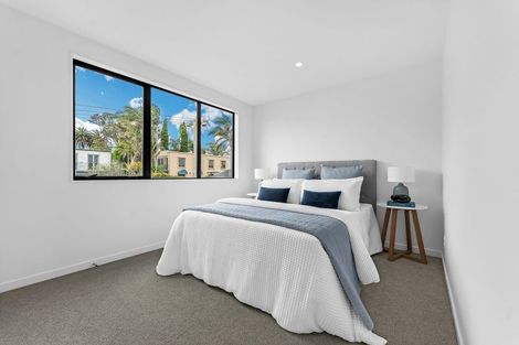 Photo of property in 2/49 Northboro Road, Belmont, Auckland, 0622