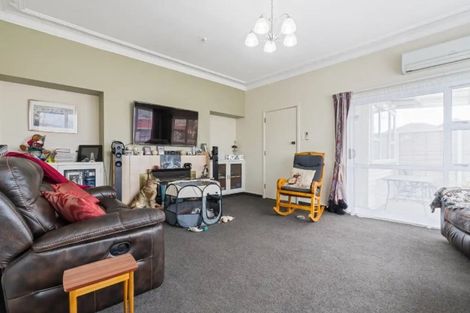 Photo of property in 27 Glen Avenue, Papatoetoe, Auckland, 2025