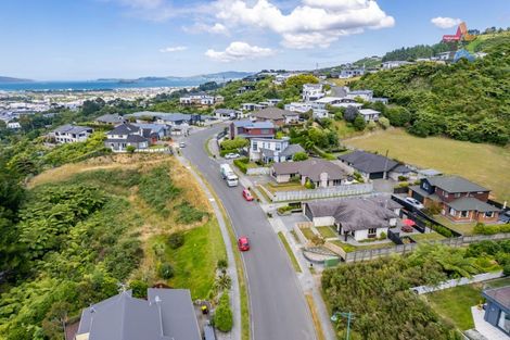 Photo of property in 10 Meadowbank Drive, Belmont, Lower Hutt, 5010