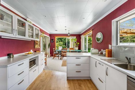 Photo of property in 21 Pararewa Drive, Whalers Gate, New Plymouth, 4310