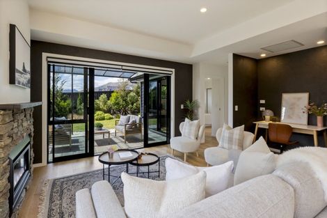 Photo of property in 4 Coopworth Road, Jacks Point, 9371