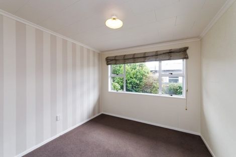 Photo of property in 20 Westhaven Grove, Takaro, Palmerston North, 4412