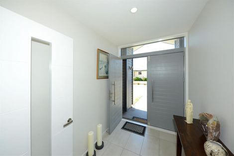 Photo of property in 10 Conie Glen Lane, Broomfield, Christchurch, 8042