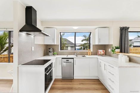 Photo of property in 61 Charntay Avenue, Clover Park, Auckland, 2019