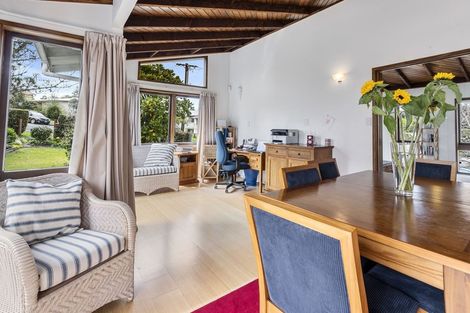 Photo of property in 22 Killarney Avenue, Torbay, Auckland, 0630