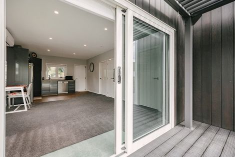 Photo of property in 8a Cuba Street, Takaro, Palmerston North, 4412