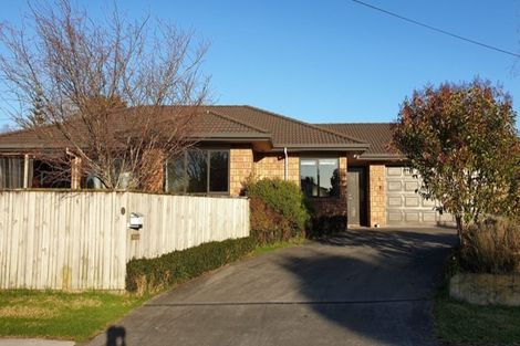 Photo of property in 1 Valley Road, Waiuku, 2123