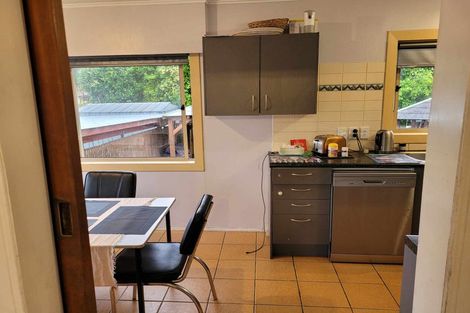 Photo of property in 4 Fleur Avenue, Pakuranga Heights, Auckland, 2010