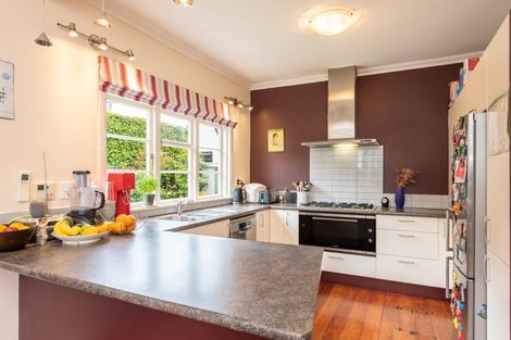 Photo of property in 17 Izard Road, Khandallah, Wellington, 6035