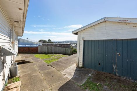 Photo of property in 41 Leicester Street, Cannons Creek, Porirua, 5024
