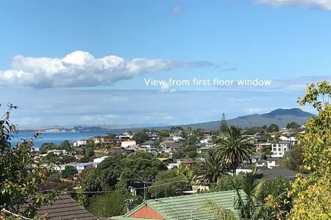 Photo of property in 50a Penzance Road, Mairangi Bay, Auckland, 0630