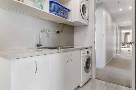 Photo of property in 42 Cassinia Close, Papamoa Beach, Papamoa, 3118