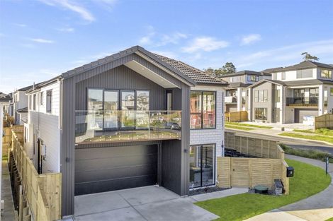 Photo of property in 18 Aklander Rise, Flat Bush, Auckland, 2019