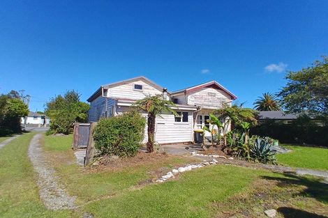 Photo of property in 129 Russell Street, Westport, 7825