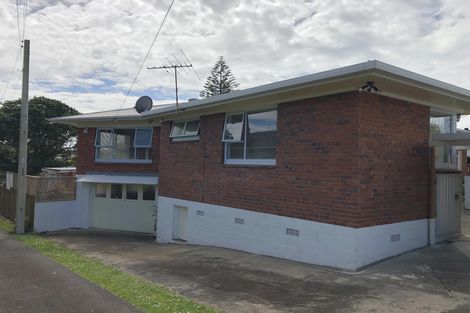 Photo of property in 38 Grande Vue Road, Hillpark, Auckland, 2102