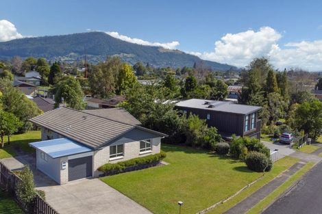 Photo of property in 4 Luxor Place, Pomare, Rotorua, 3015