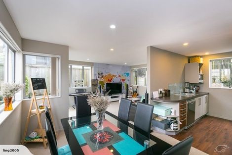 Photo of property in 14 Bracken Road, Newlands, Wellington, 6037