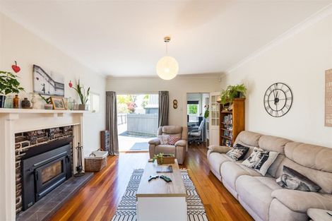 Photo of property in 42 Te Awe Awe Street, Hokowhitu, Palmerston North, 4410