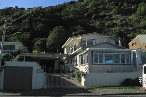 Photo of property in 82 Moana Road, Plimmerton, Porirua, 5026