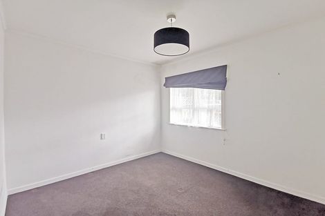 Photo of property in 1/1 Anne Road, Hillcrest, Auckland, 0627
