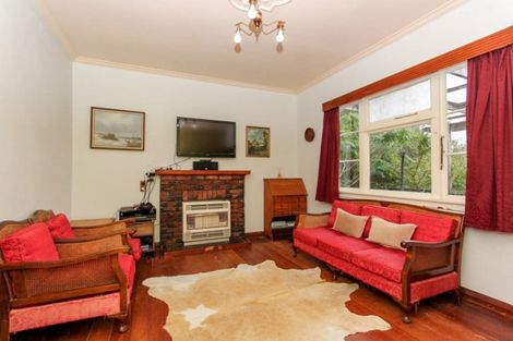 Photo of property in 166 Seaview Road, Westown, New Plymouth, 4310