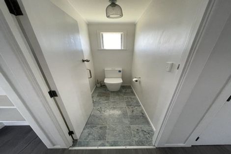 Photo of property in 2 Maybelle Place, Kelston, Auckland, 0602