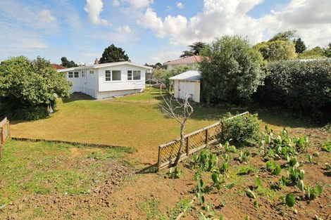 Photo of property in 3 Browning Street, Manurewa East, Auckland, 2102