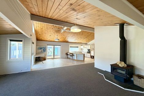 Photo of property in 11 Ropiha Street, Fitzroy, New Plymouth, 4312