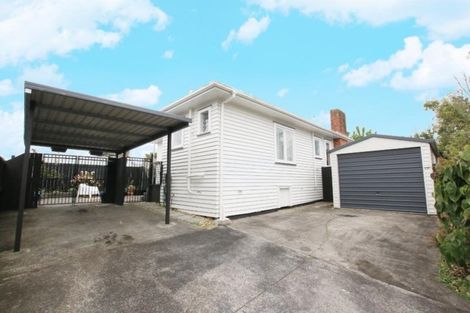 Photo of property in 65 Godley Road, Green Bay, Auckland, 0604